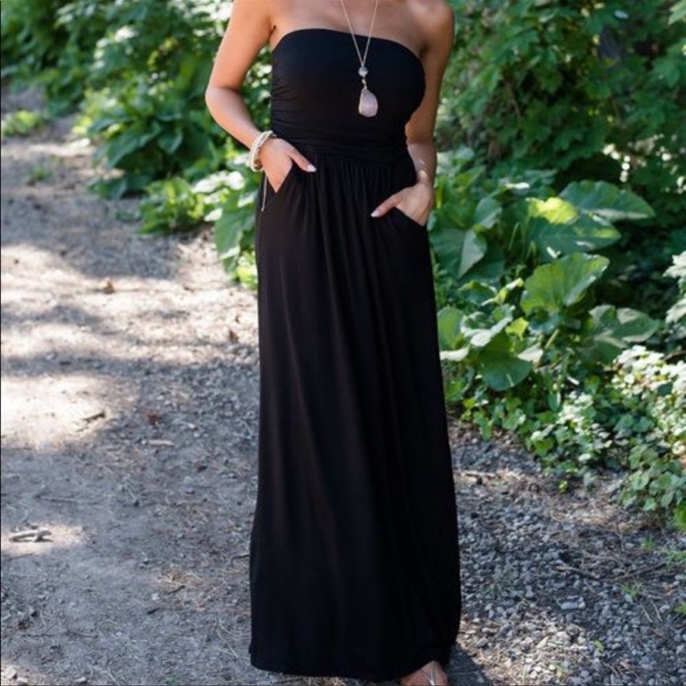 06 Black chic tube maxi dress with side pockets - Picture 4 of 8